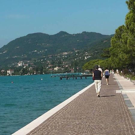 Appartamento Lido 'With Parking Space Included' Toscolano Maderno Exterior foto