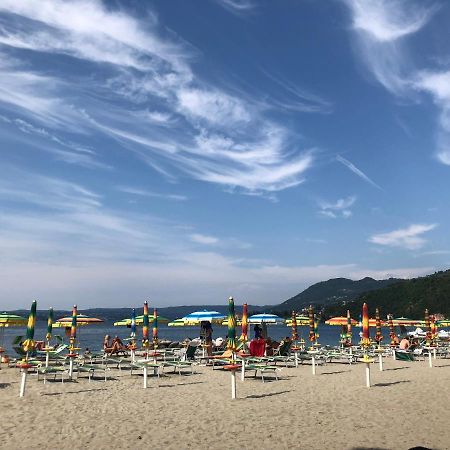 Appartamento Lido 'With Parking Space Included' Toscolano Maderno Exterior foto
