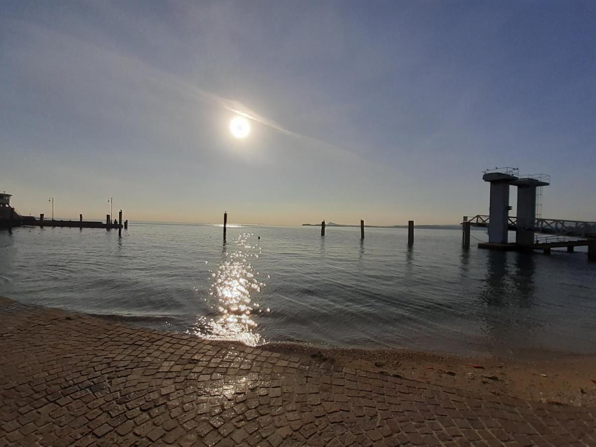 Appartamento Lido 'With Parking Space Included' Toscolano Maderno Exterior foto